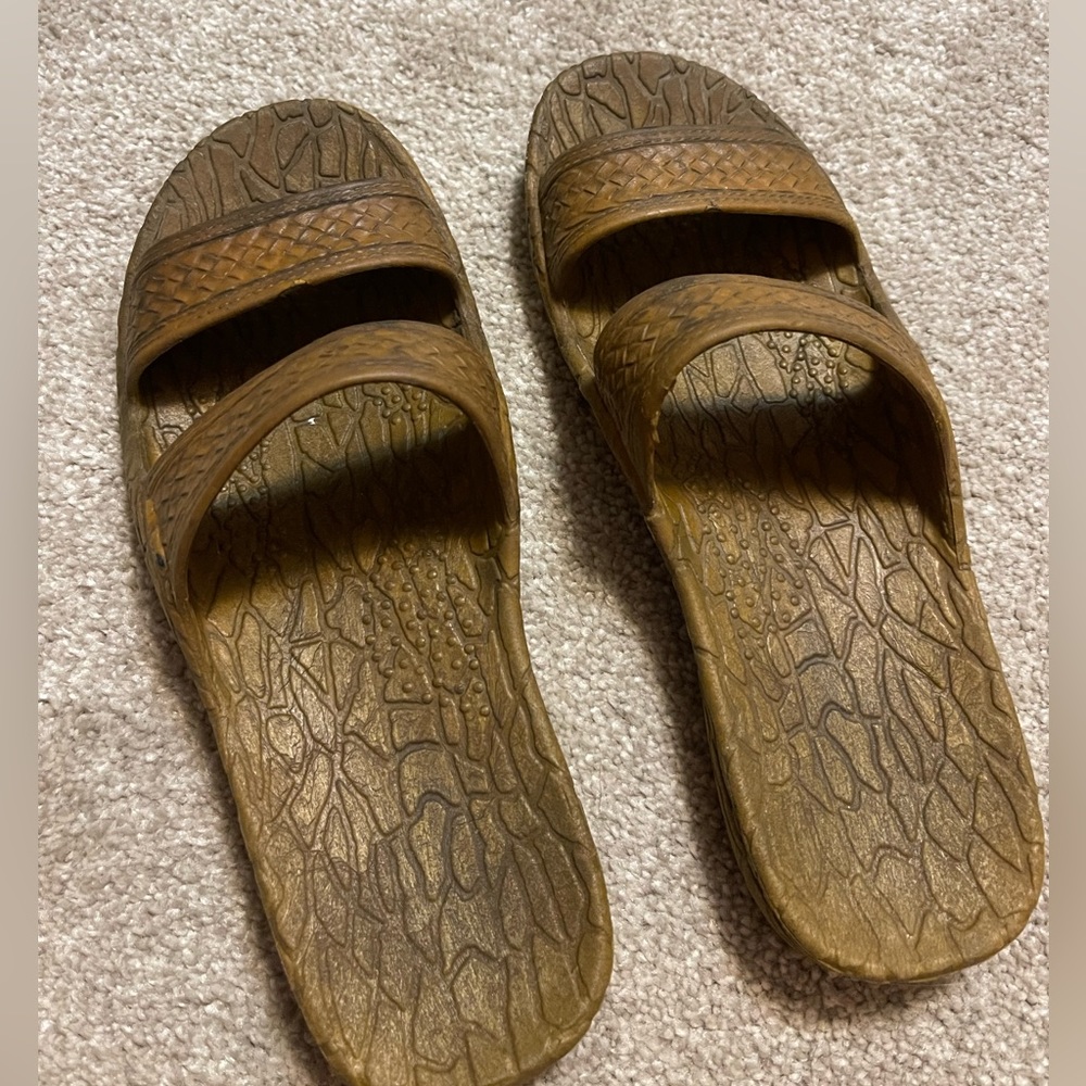 sandals size 9